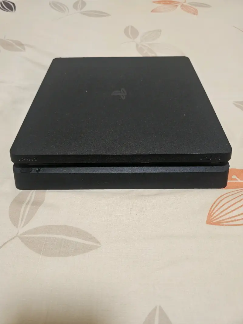Consola PlayStation 4 Slim con control y cables - 3