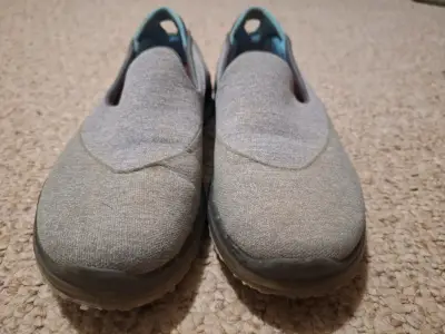 Zapatillas deportivas grises Skechers Go Walk - miniatura 3