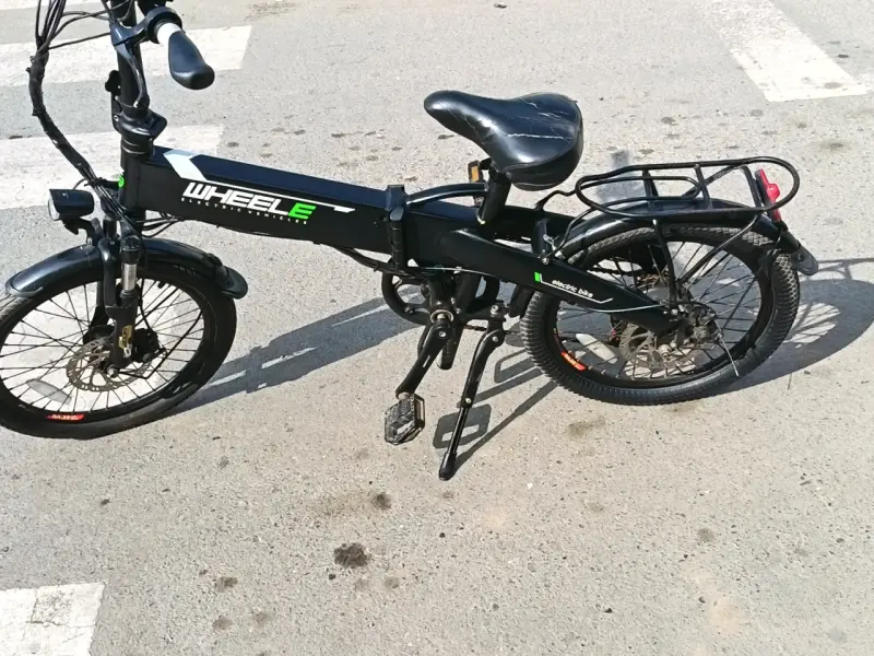 Bicicleta eléctrica plegable Wheele en buen estado - 3