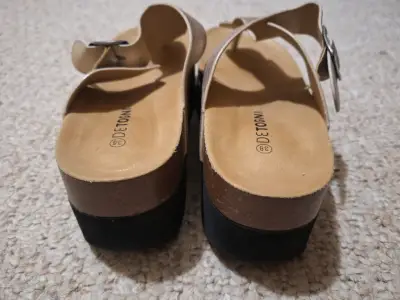 Sandalias Detogni doradas con plataforma - miniatura 4