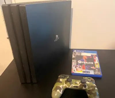 PS4 Pro - miniatura 1