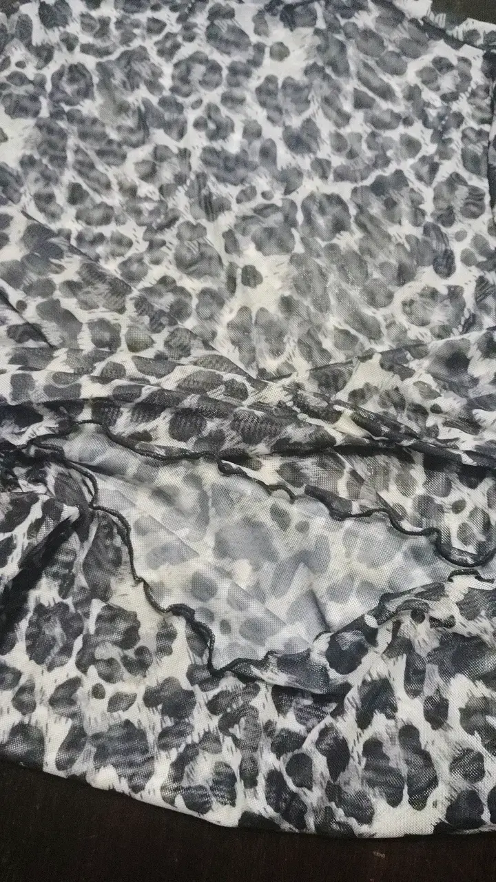 Blusa de mujer estampado animal print - 2