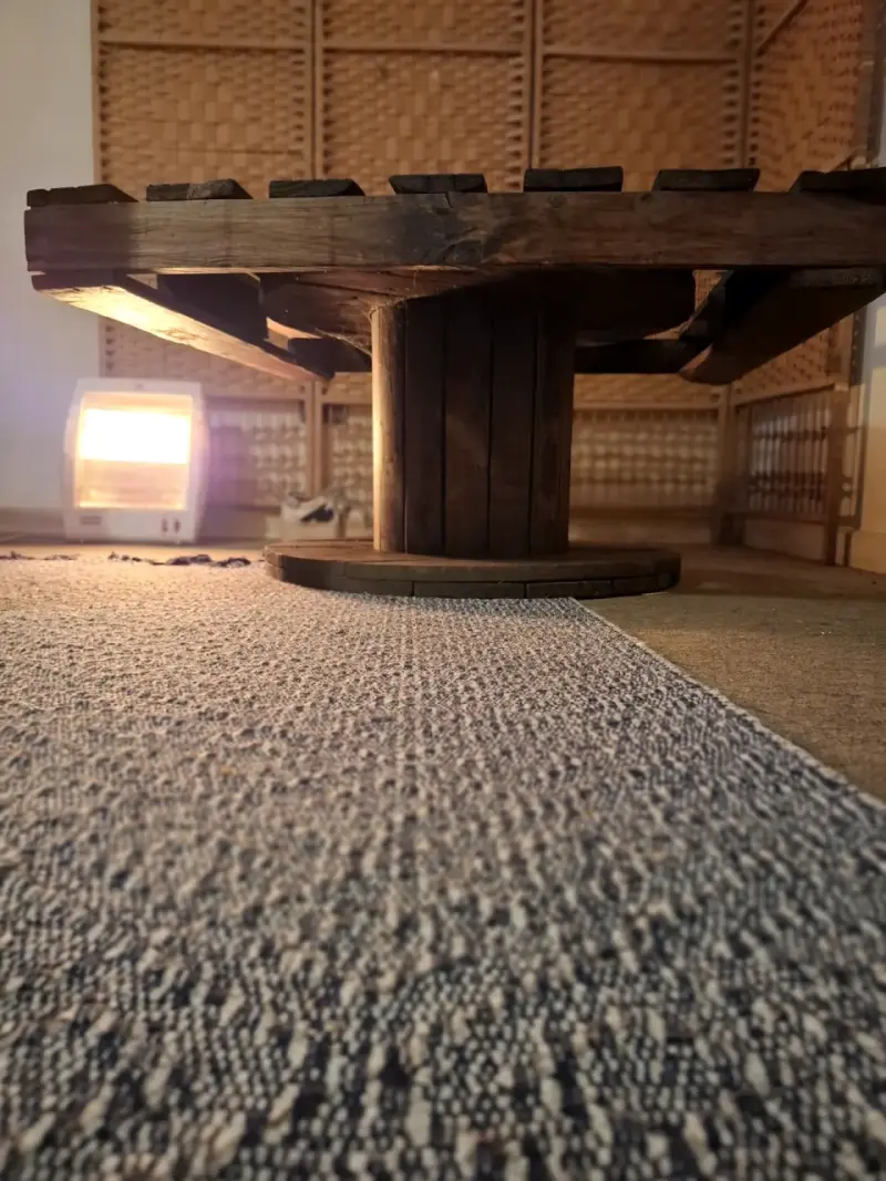 Mesa de centro rústica de madera reciclada - 6