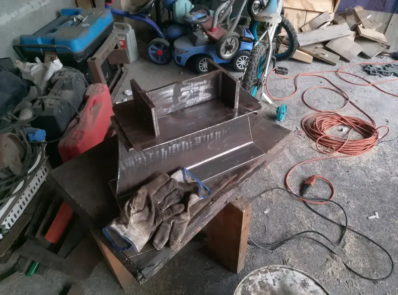 Mesa de centro de madera y viga de acero - 4