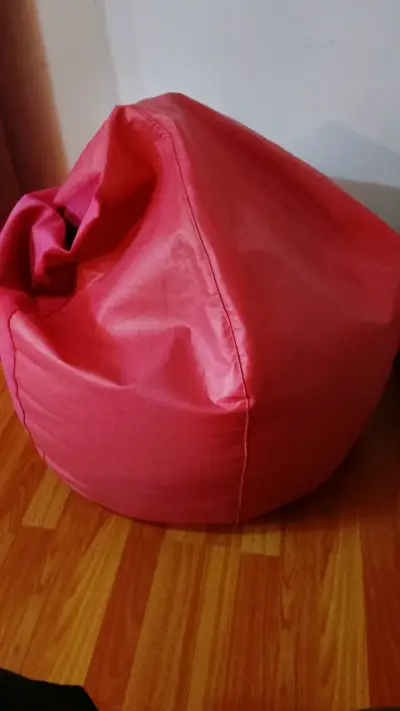 Puff fucsia grande para sala o dormitorio - miniatura 1