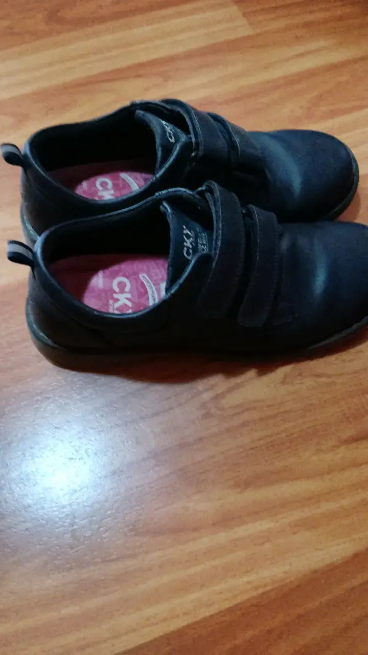 Zapatos escolares negros CKY con velcro - 2
