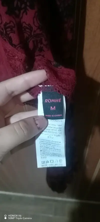 Blusa gotica de encaje burdeos con mangas largas - miniatura 3
