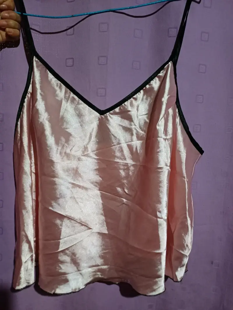 Blusa de satén rosa, rojo y negro - 3