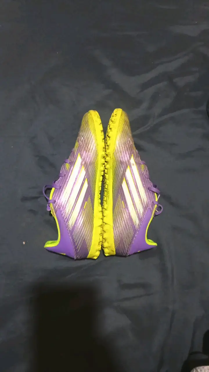 Zapatillas fútbol Adidas F50 moradas y verdes orig - 4
