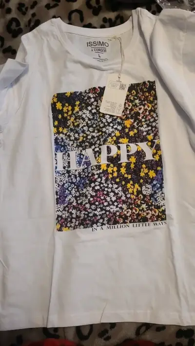 Polera blanca con estampado floral Issimo x Corona - miniatura 1