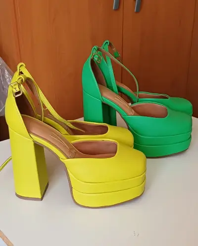 Zapatos de plataforma Vizzano en amarillo y verde - miniatura 2
