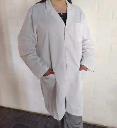 Delantal Blanco Unisex de Laboratorio - miniatura 1