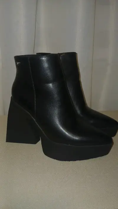 Botines de cuero negro con plataforma - miniatura 1