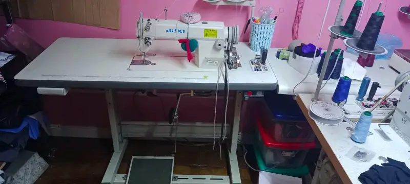 Máquina de Coser Industrial Juki con Motor Aegon - 4