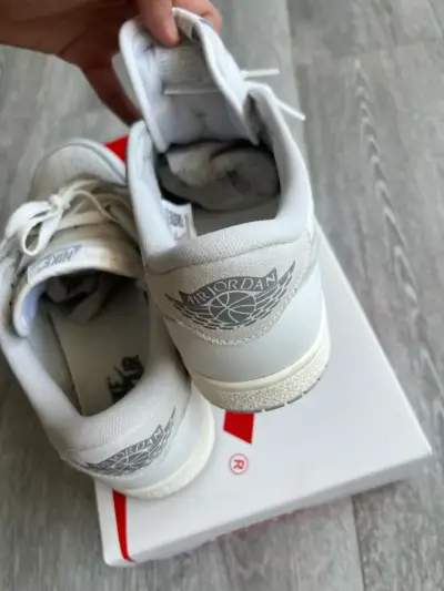 Zapatillas Nike Jordan 1 Low Neutral Grey - miniatura 4