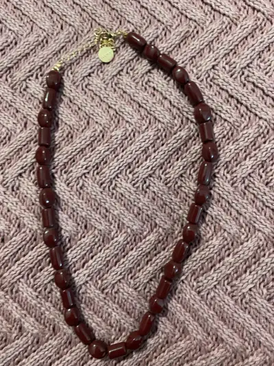 Collar de cuentas marrón oscuro elegante. Lounge - miniatura 2
