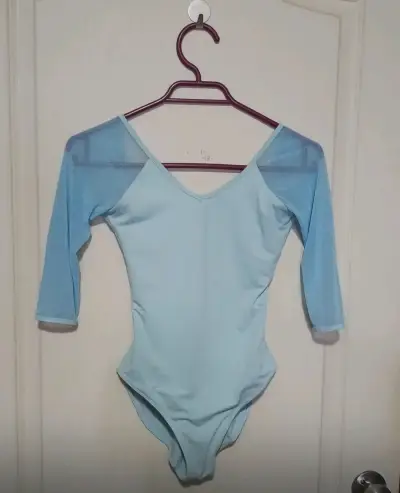 Malla de ballet azul claro con mangas largas. - miniatura 1