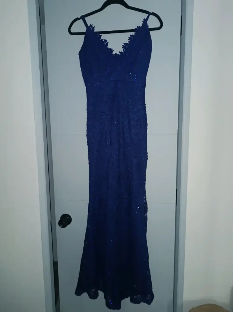 Vestido de noche azul con encaje y lentejuelas - 2