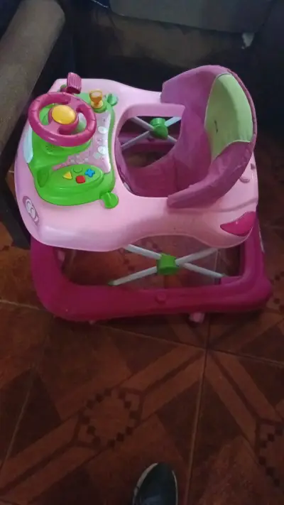 Patines de cuatro ruedas morados para niños - miniatura 2