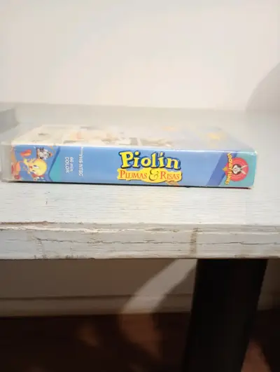 VHS Looney Tunes Piolín Plumas y Risas en Español - miniatura 3