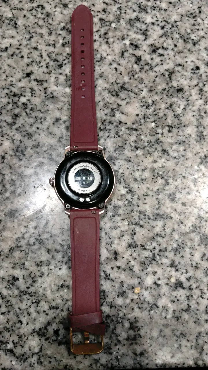 Reloj inteligente con correa marrón - 1