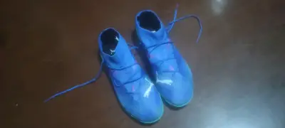 Zapatillas de fútbol Puma azules - miniatura 1