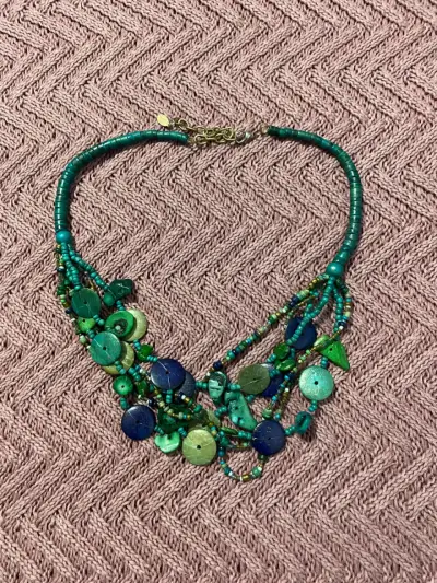Collar de cuentas verdes y azules Isadora - miniatura 1