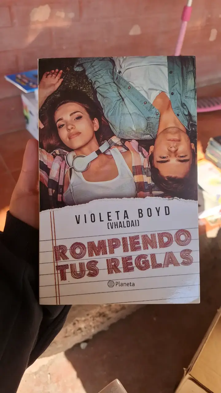 Libro 'Rompiendo Tus Reglas' de Violeta Boyd