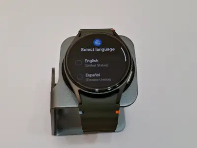 Reloj Samsung Galaxy Watch 7 40 mm + accesorios - miniatura 4