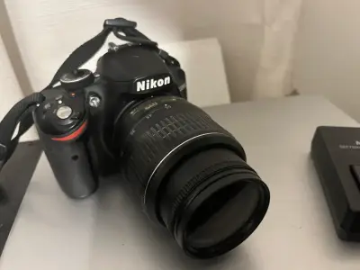 Cámara Nikon D3200 con 2 lentes y cargador - miniatura 3