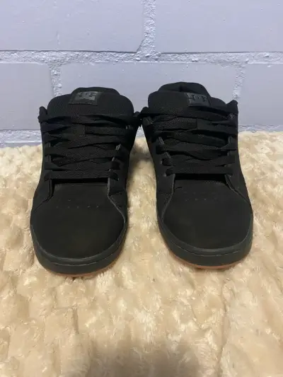 Zapatillas negras DC para hombre en buen estado - miniatura 1