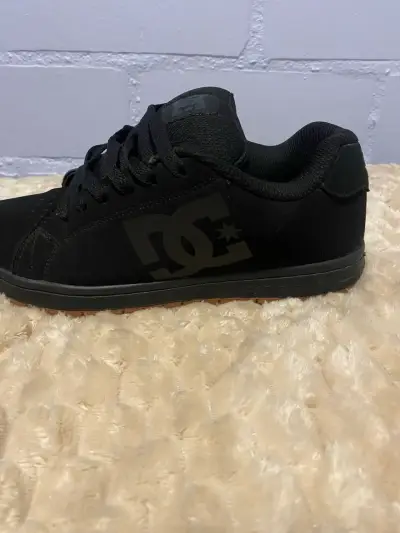 Zapatillas negras DC para hombre en buen estado - miniatura 6