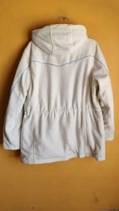 Chaqueta azul con capucha Izod para mujer - miniatura 6