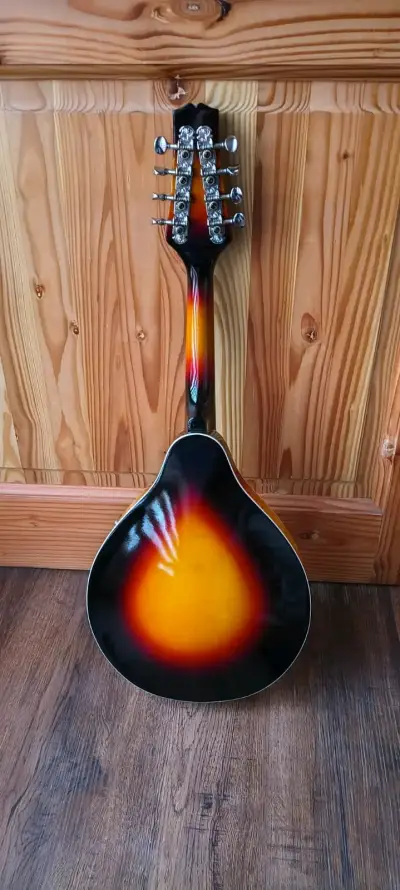 Mandolina Freeman con acabado sunburst 6 cuerdas - miniatura 4