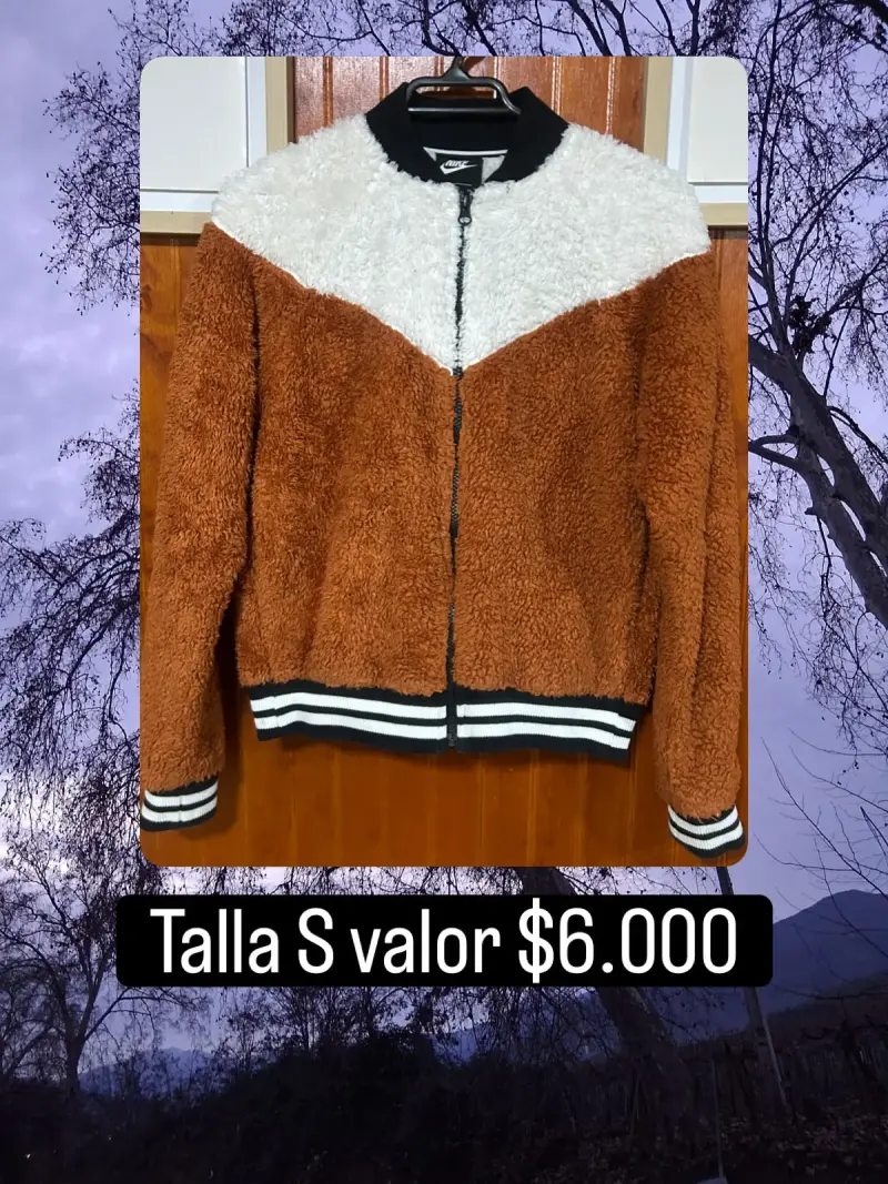 Chaqueta de felpa bicolor talla S