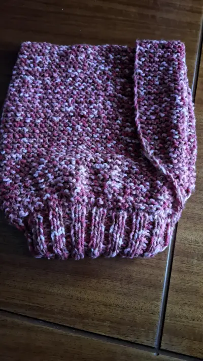 Gorros tejidos a mano en varios colores - miniatura 2