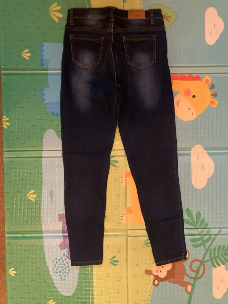 Jeans ajustados azul oscuro para mujer - 3