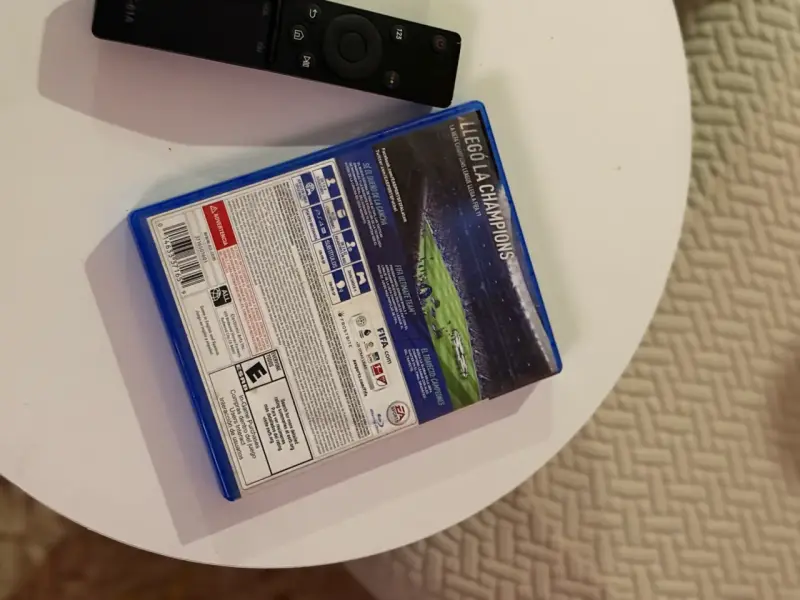 Juego FIFA 19 para PS4 en muy buen estado - 2