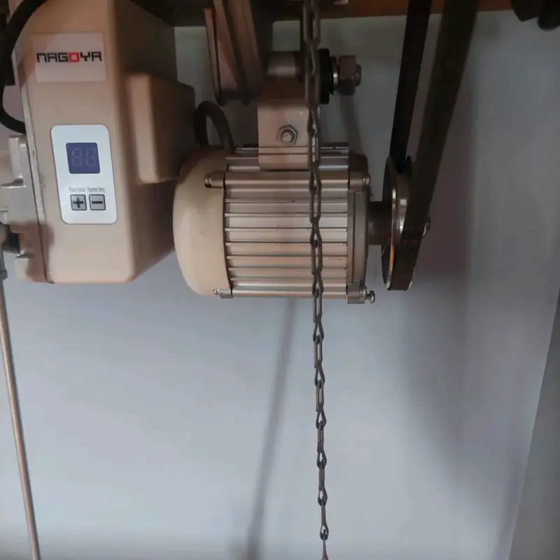 Máquina Overlock Gemsy Industrial con Motor Nagoya - 2