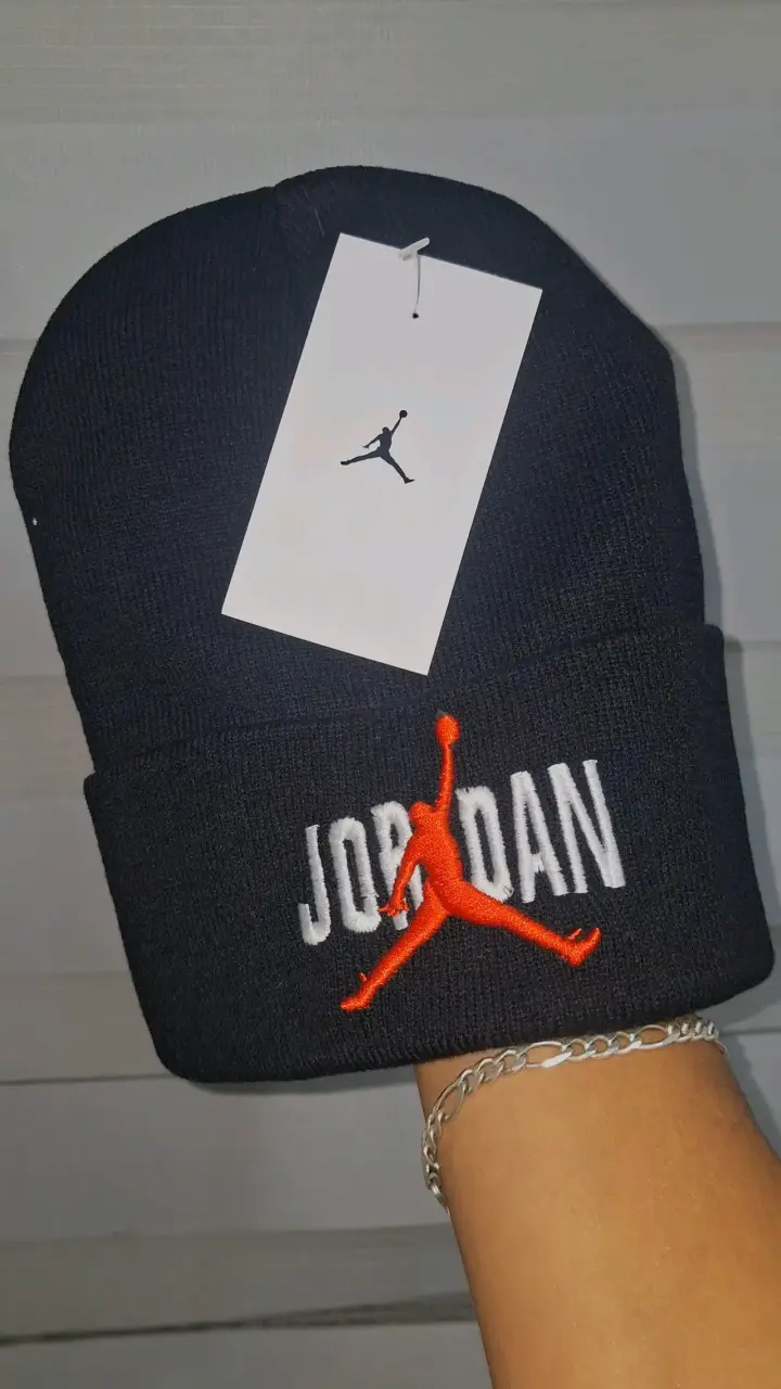 Gorro Beanie Negro Jordan Logo Bordado
