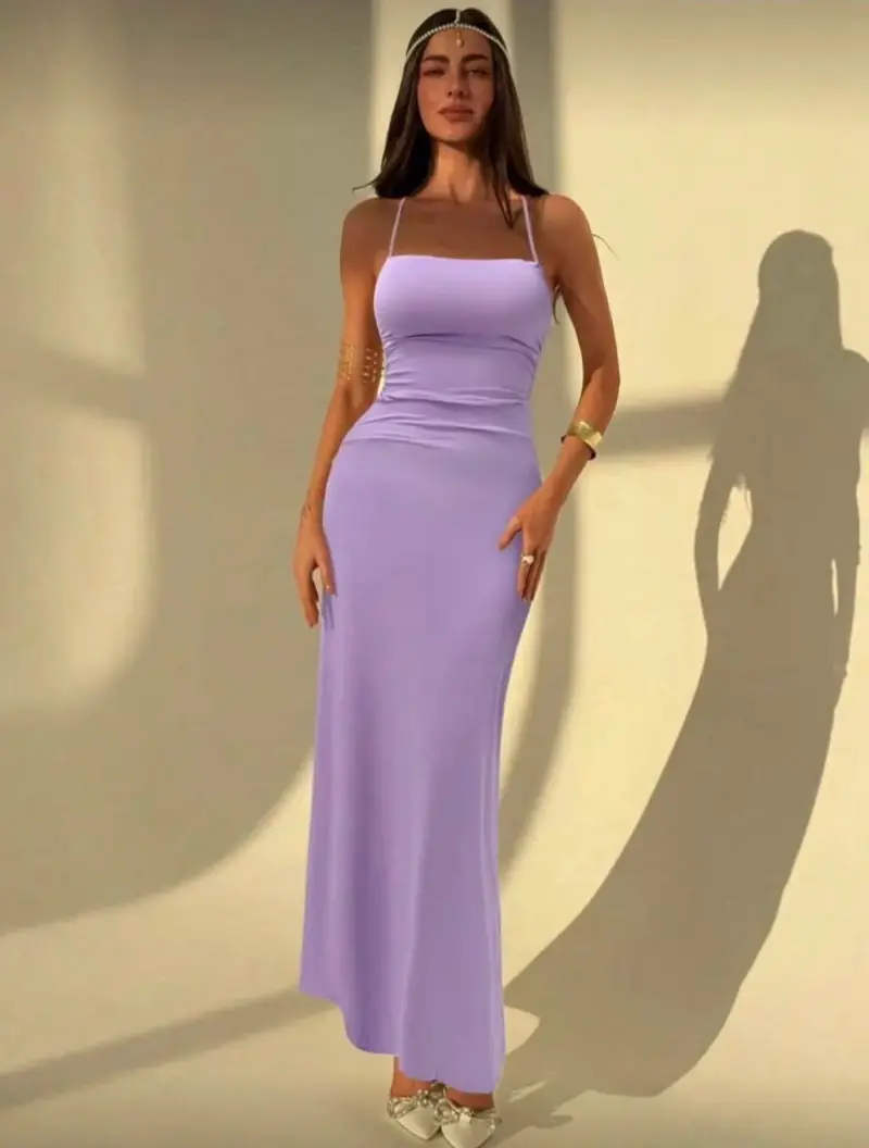 Vestido largo lila con tirantes delgados - 1