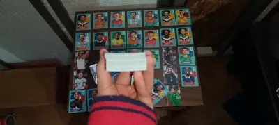 Colección de láminas de fútbol mundial 2026 - miniatura 1