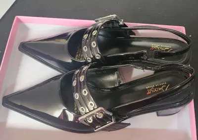 Zapatos de charol negro con hebilla - miniatura 2