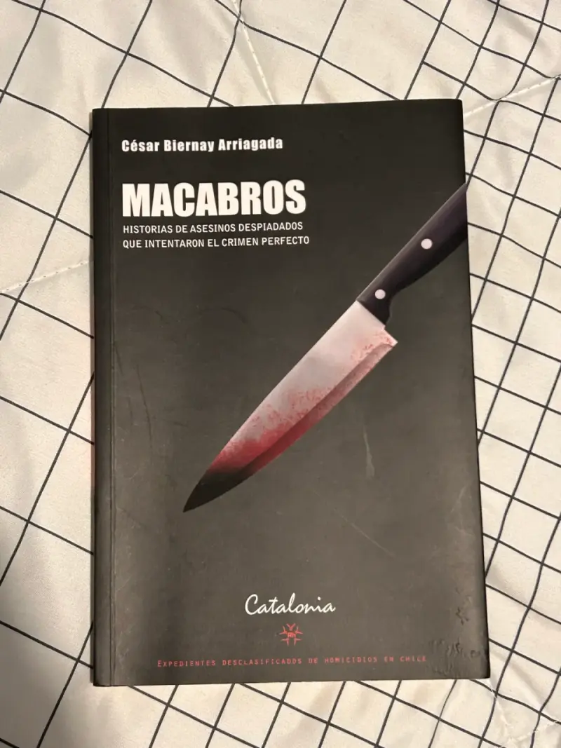 Libro 'Macabros' de César Biernay Arriagada