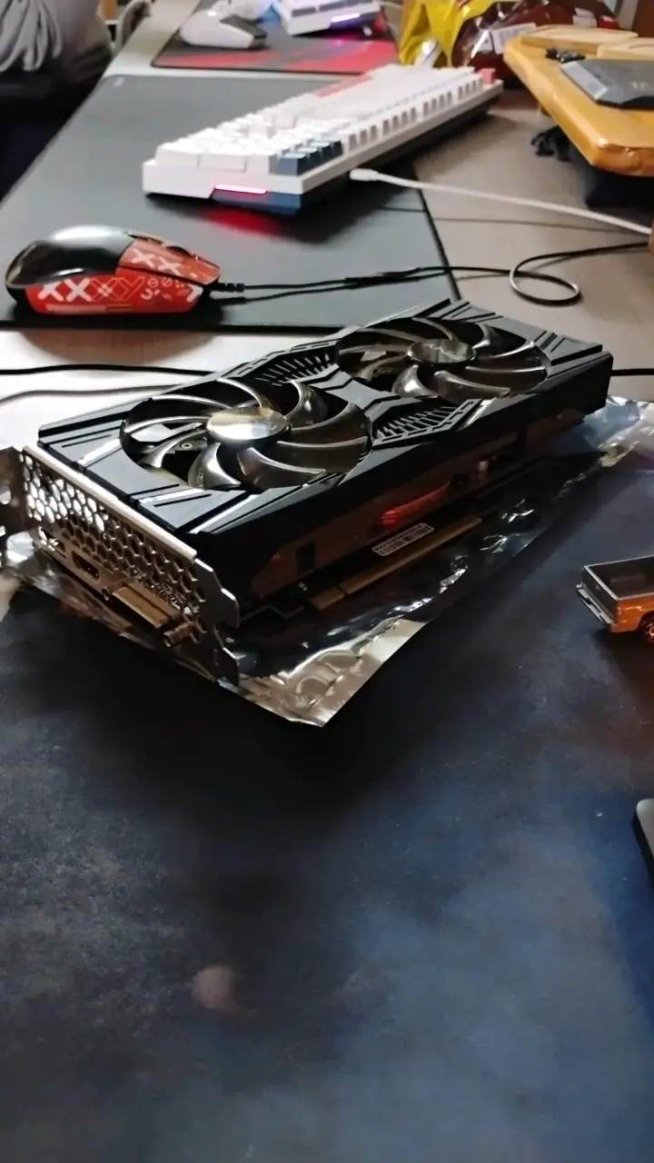 Tarjeta gráfica GTX 1660TI - 2
