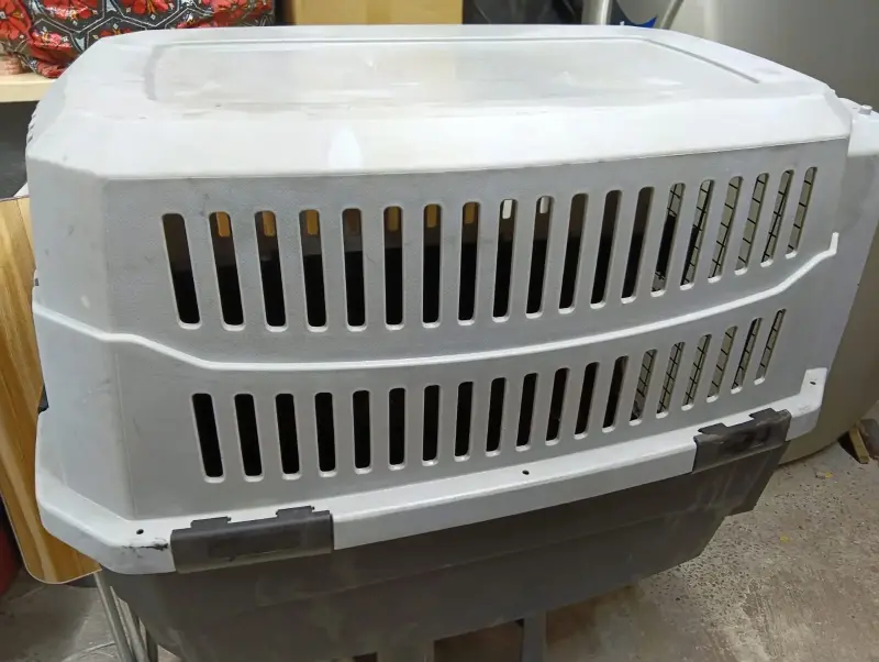 Transportadora de mascotas grande con ventilación - 1