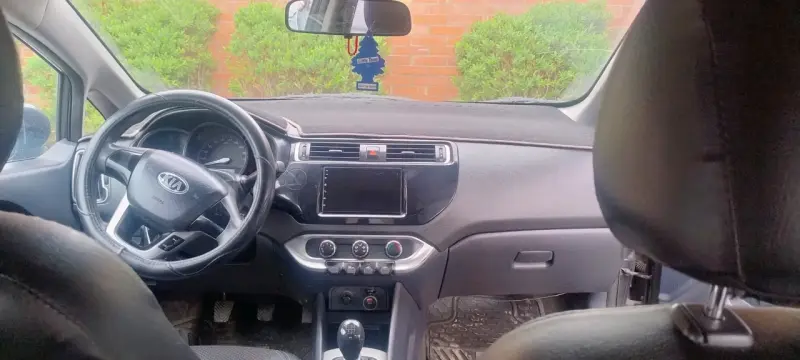 Auto Kia Rio 2017en buen estado - 3