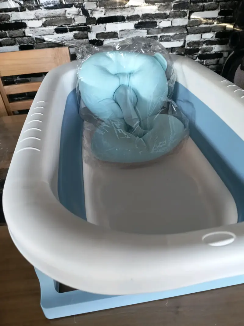 Tina de baño plegable para bebé con cojín celeste - 3