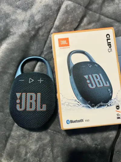 Parlante Bluetooth JBL Clip 5 portátil - miniatura 1