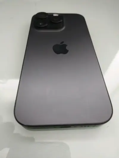 iPhone 16 Pro en excelente estado - miniatura 1